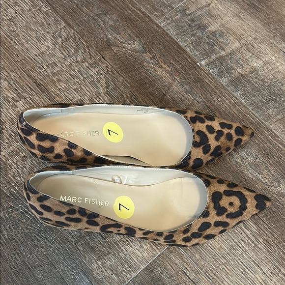 Marc Fisher Cheetah Pumps - Picture 3 of 5